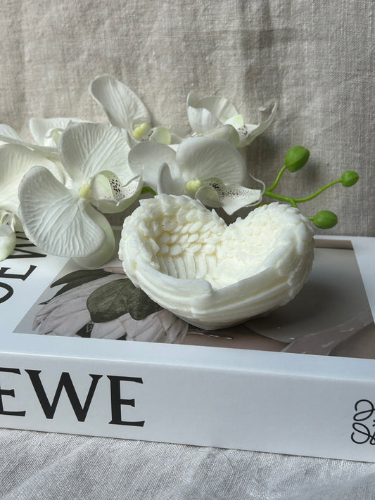 Vela Decorativa Alas de Ángel – Luz que Abraza el Alma